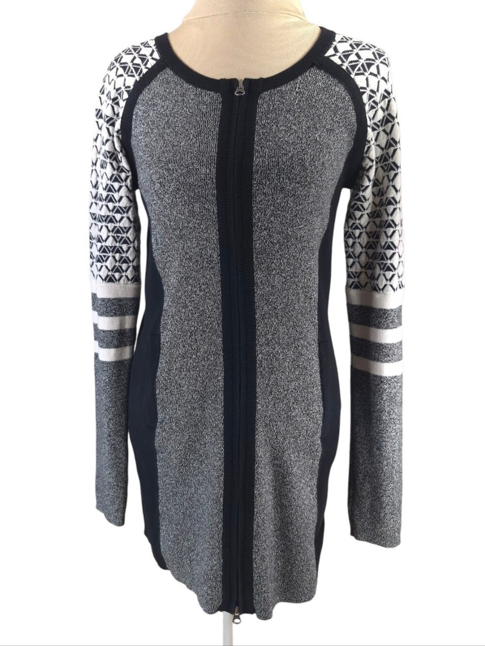 Title Nine Assassin Full Zip Tunic Sweater Dress Black Gray Geometric - Sz Small